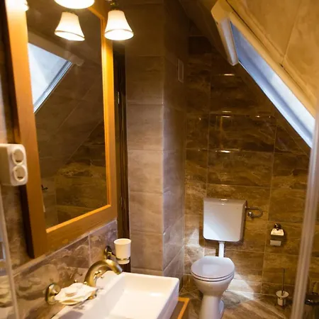 Anna Aparthotel Malnas Bai