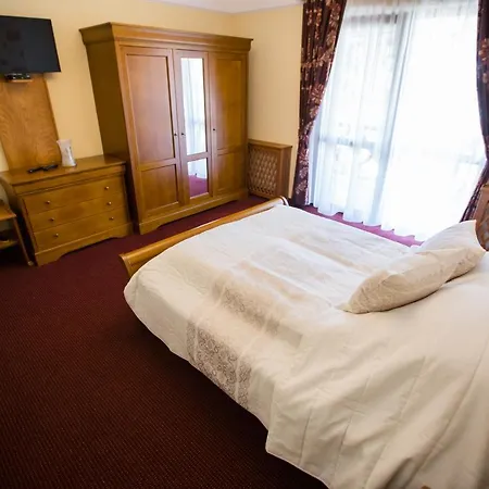 Aparthotel Anna Malnas Bai